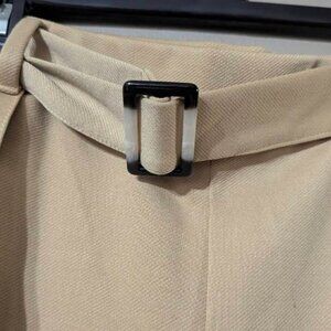H & M Tan short Coulotte XL